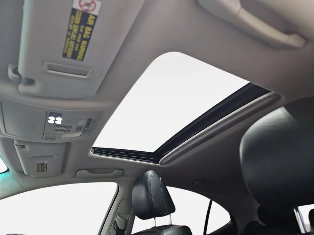 Used 2011 White Lexus 250 image 29