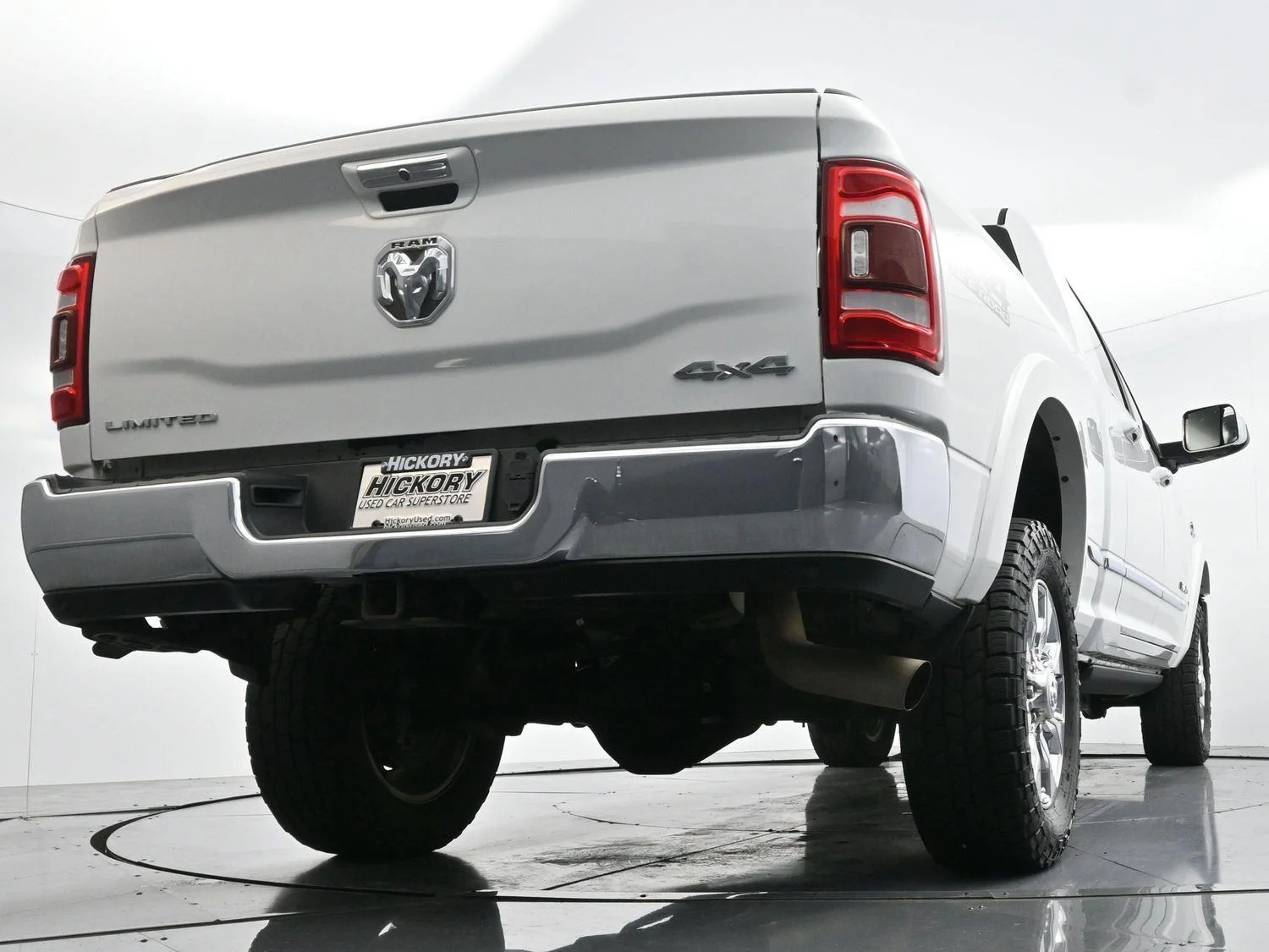 Used 2020 Bright White Clearcoat Ram Limited image 46
