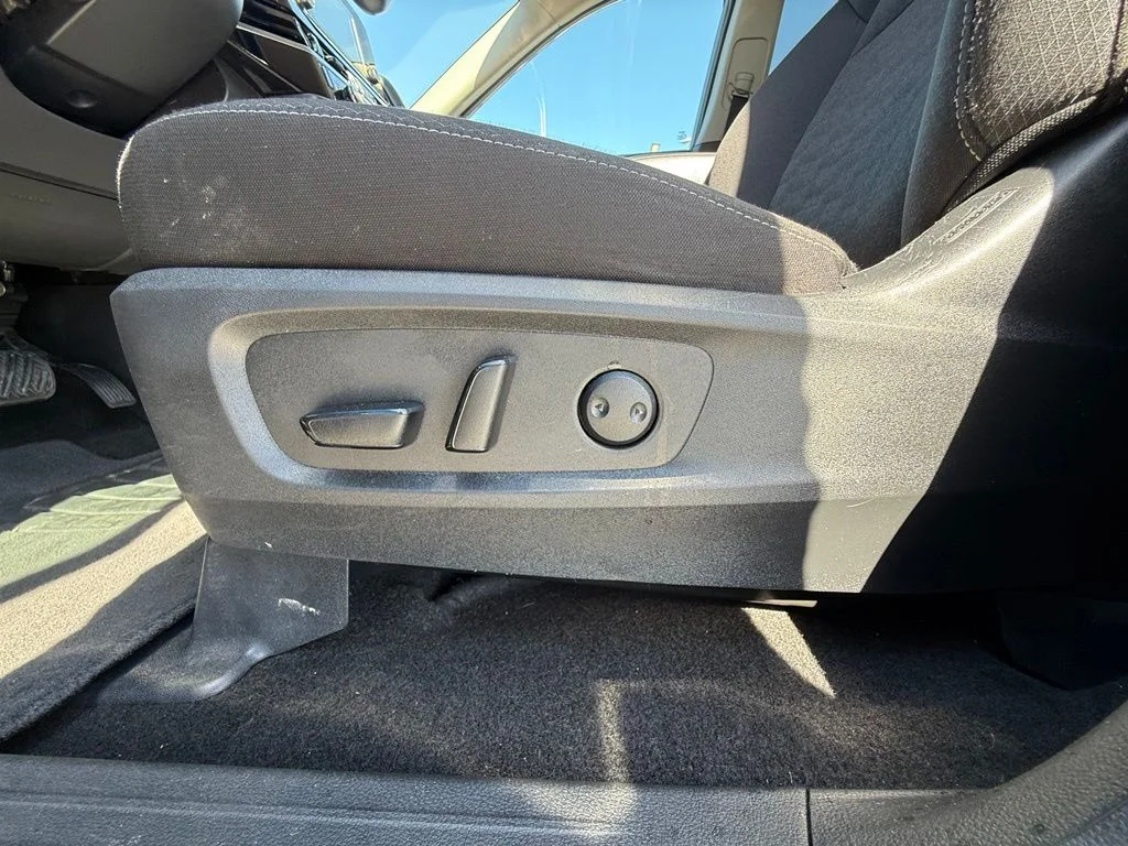 Used 2024 Gray Nissan SV image 35