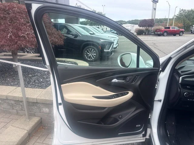 Used 2018 White Buick Premium II image 9