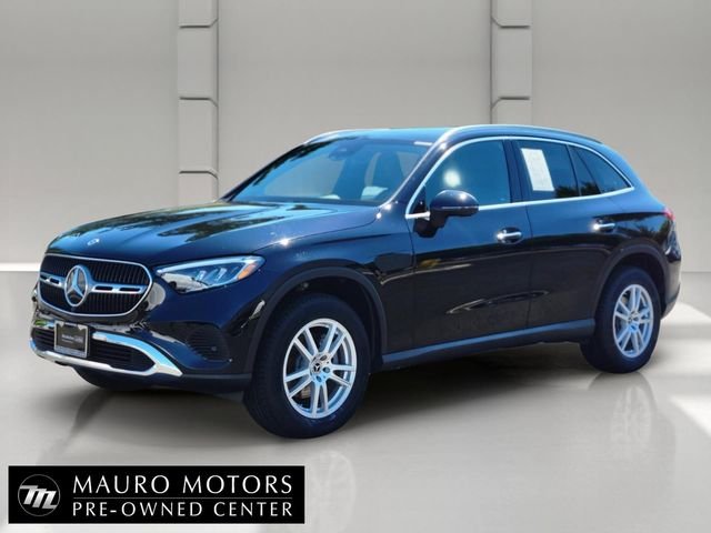 Certified Used 2023  Mercedes-Benz GLC 300 image 8