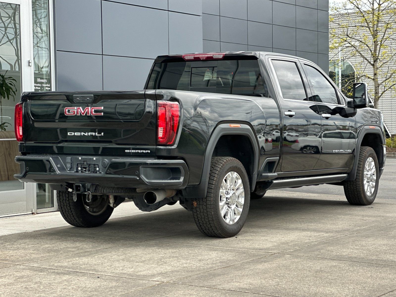 Used 2022 Ebony Twilight Metallic GMC Denali image 2