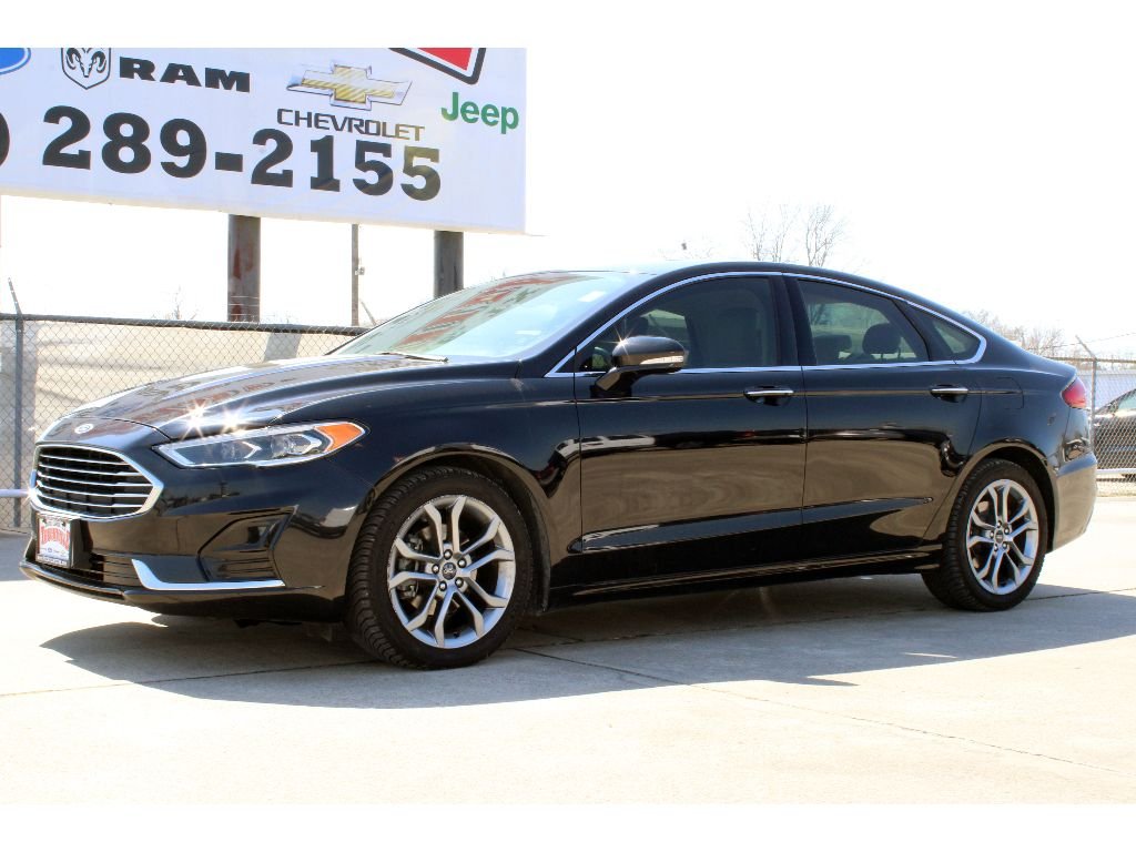 Used 2019 Ford Fusion SEL with VIN 3FA6P0CD1KR170316 for sale in Sour Lake, TX
