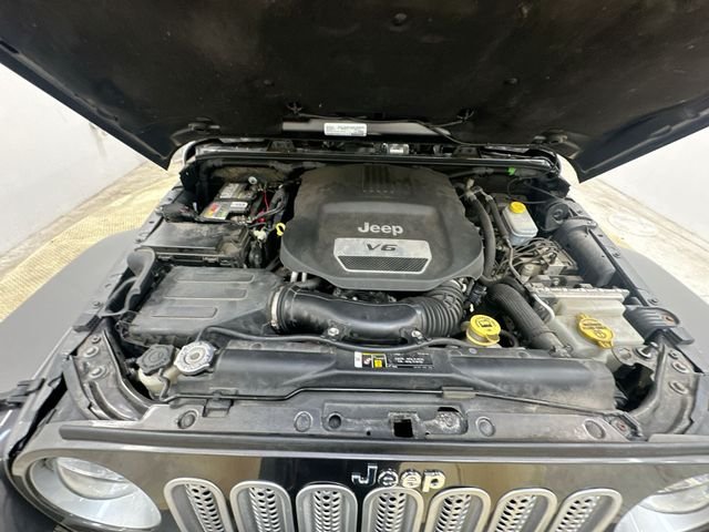 Used 2017 Gray Jeep Unlimited Sahara image 19