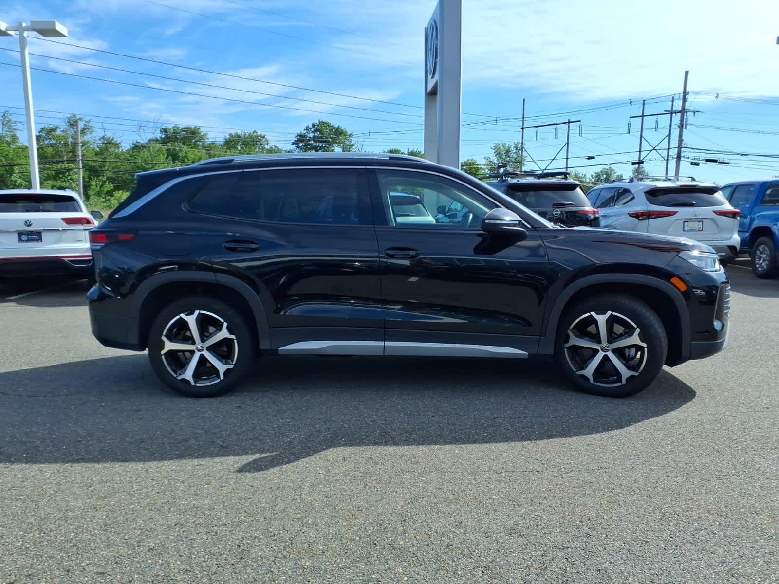Certified Used 2025 Deep Black Pearl Volkswagen SE image 4