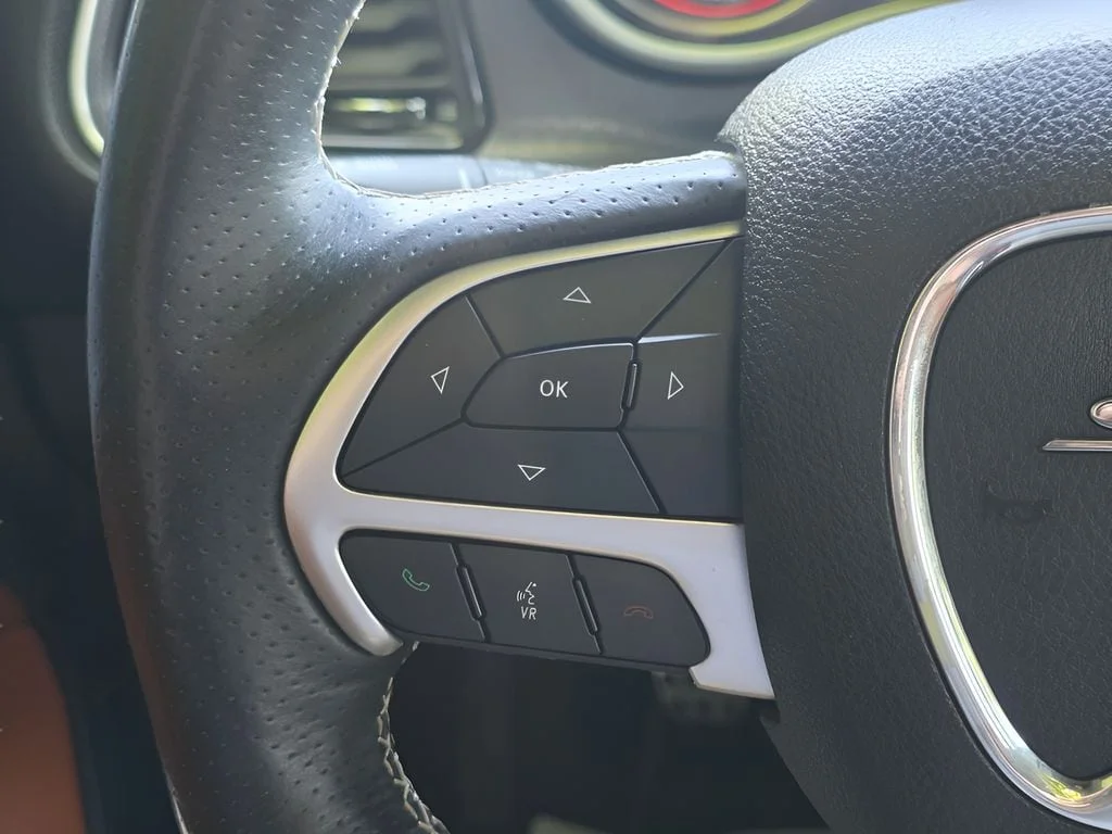 Used 2018 White Knuckle Clearcoat Dodge SRT 392 image 17