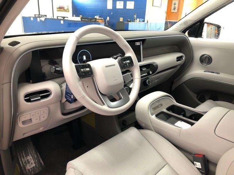 New 2026 Black Hyundai SEL 7P image 19