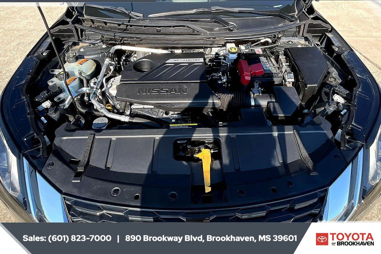 Used 2023 Super Black Nissan SL image 8