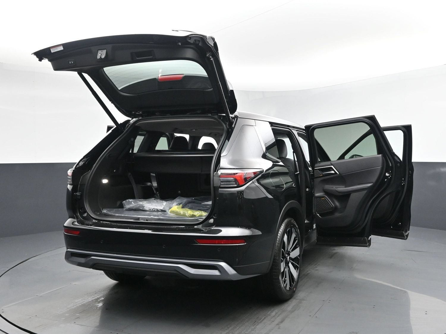 New 2026 Black Diamond Mitsubishi SE 1.5T S-AWC image 31