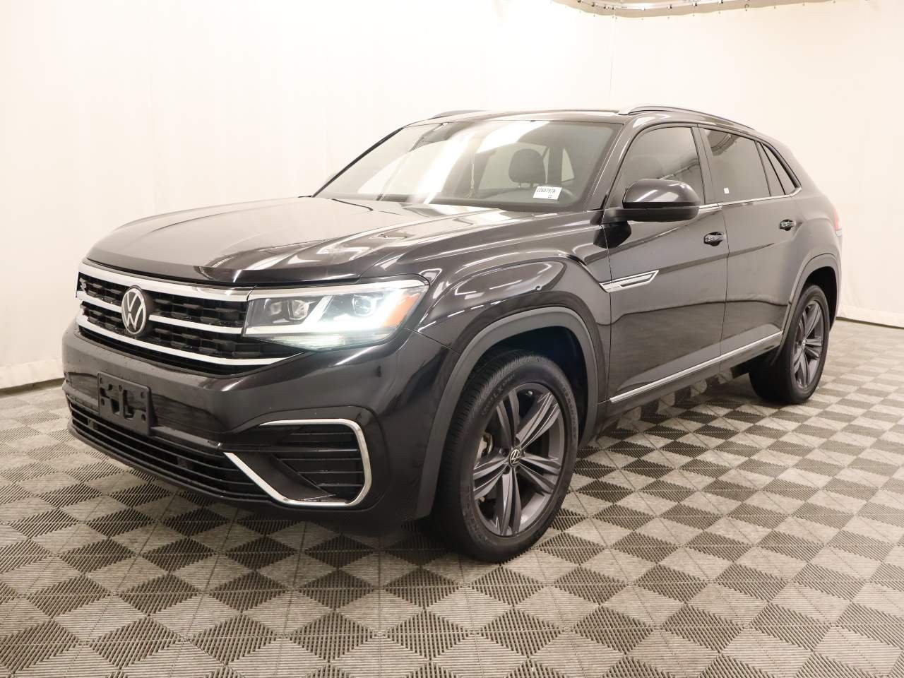 2021 Volkswagen Atlas Cross Sport 3.6L V6 SE w/Tech R-Line's photo