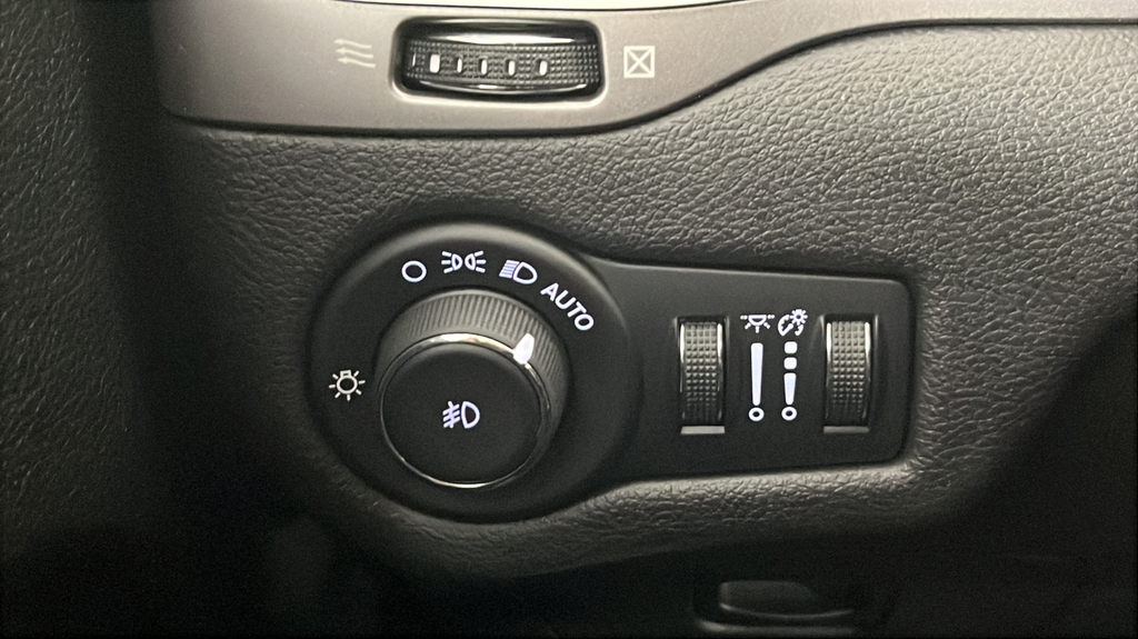 2020 Jeep Cherokee Latitude Plus - Photo 30