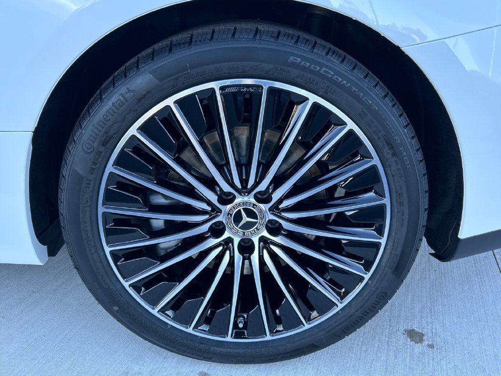 New 2027 Polar White Mercedes-Benz CLE 450 image 32