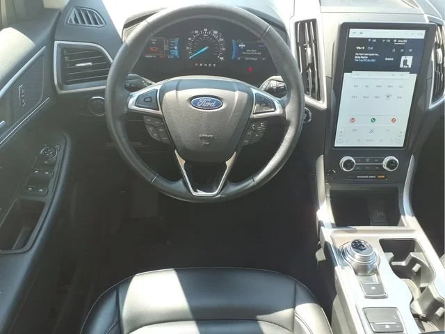 Used 2024  Ford SEL image 21