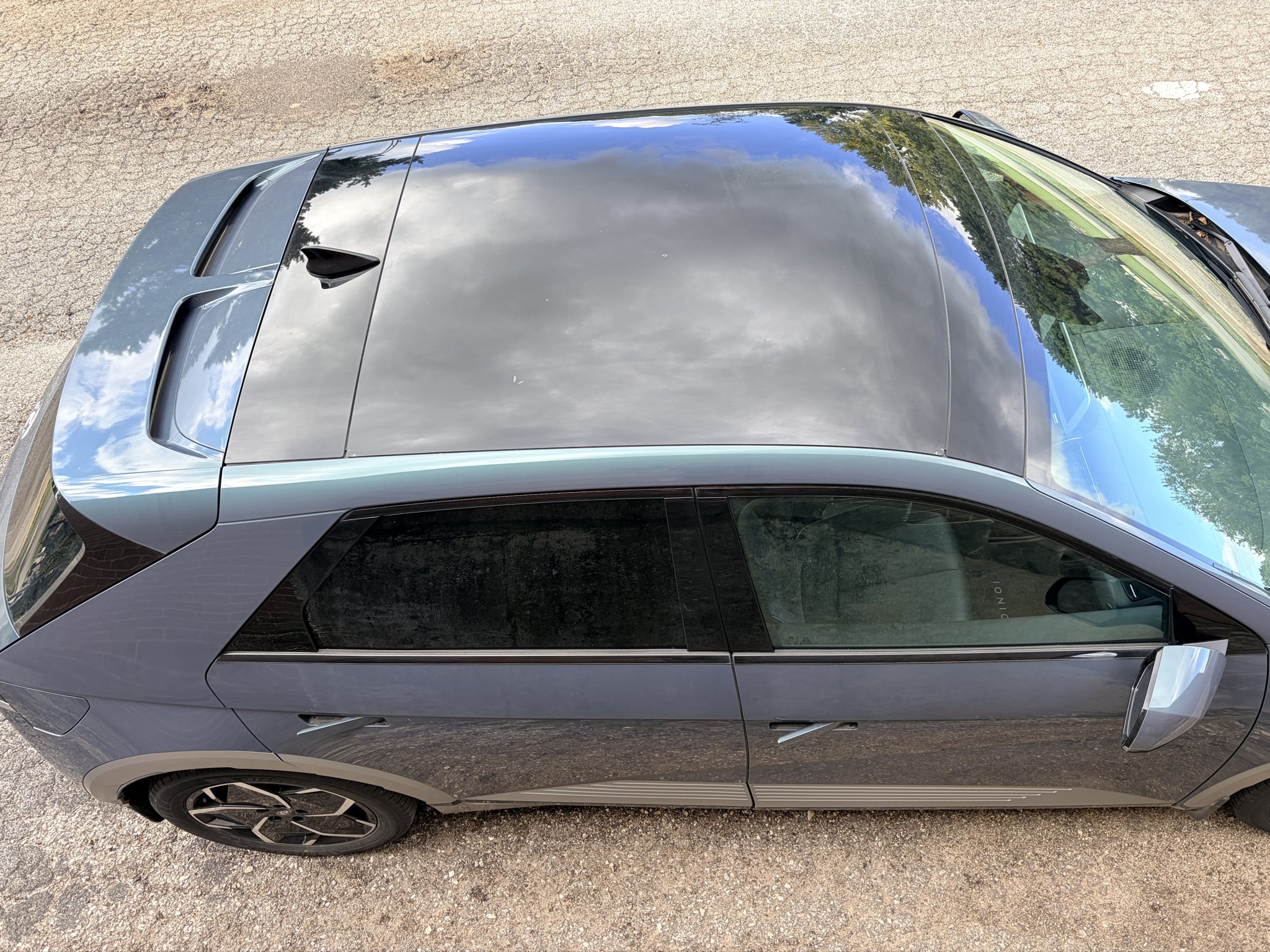 Used 2023 Digital Teal Hyundai Limited image 9