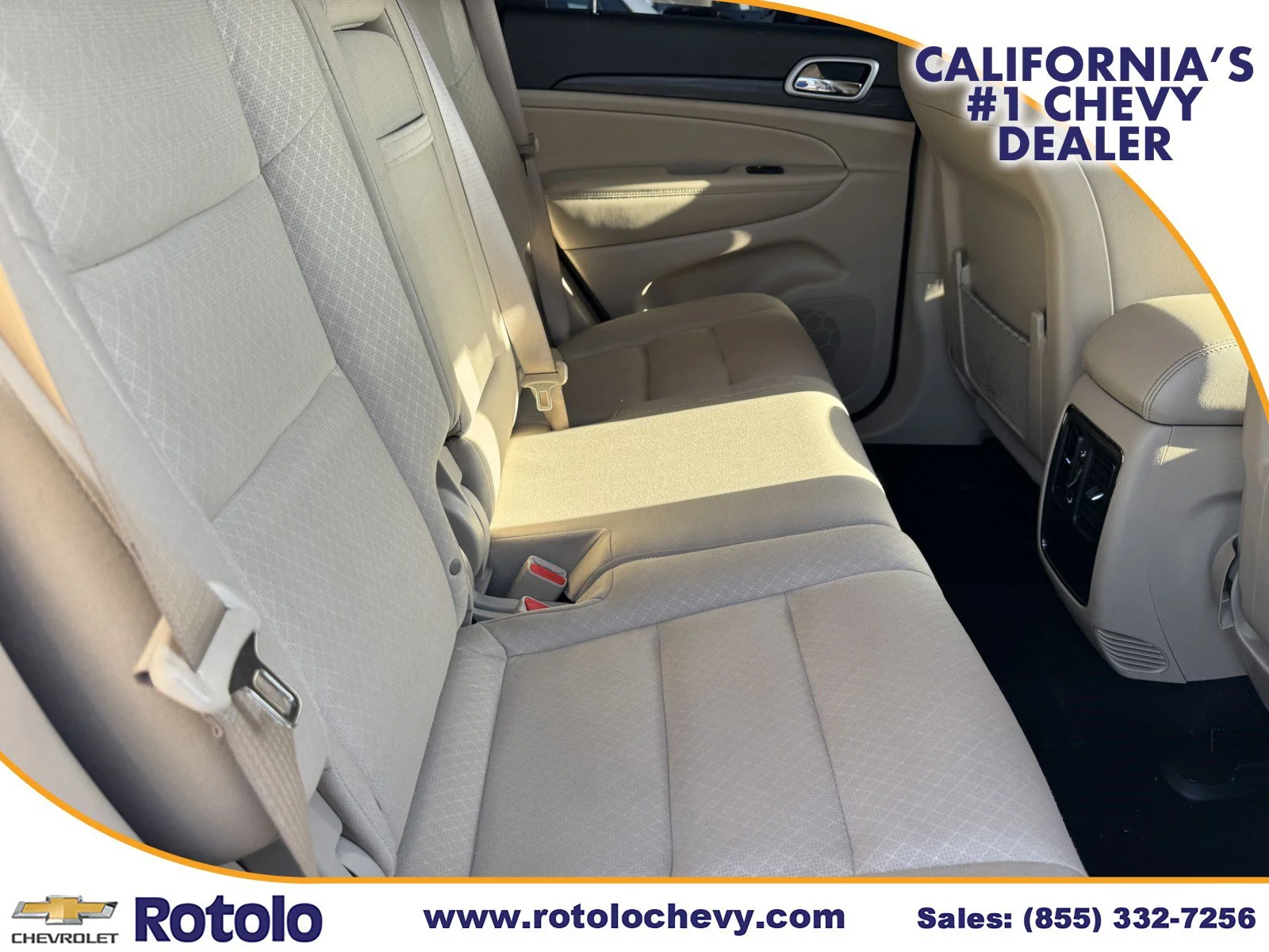 Used 2022 Bright White Clearcoat Jeep Laredo E image 10
