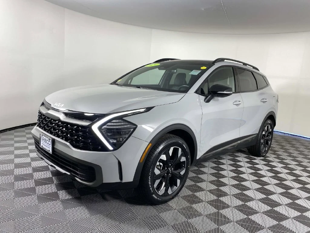 Used 2024 Gray Kia X-Line image 4