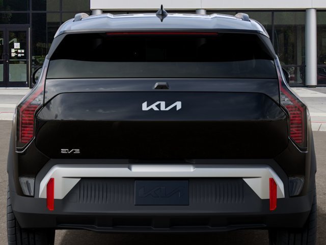 New 2027 Black Kia  image 13