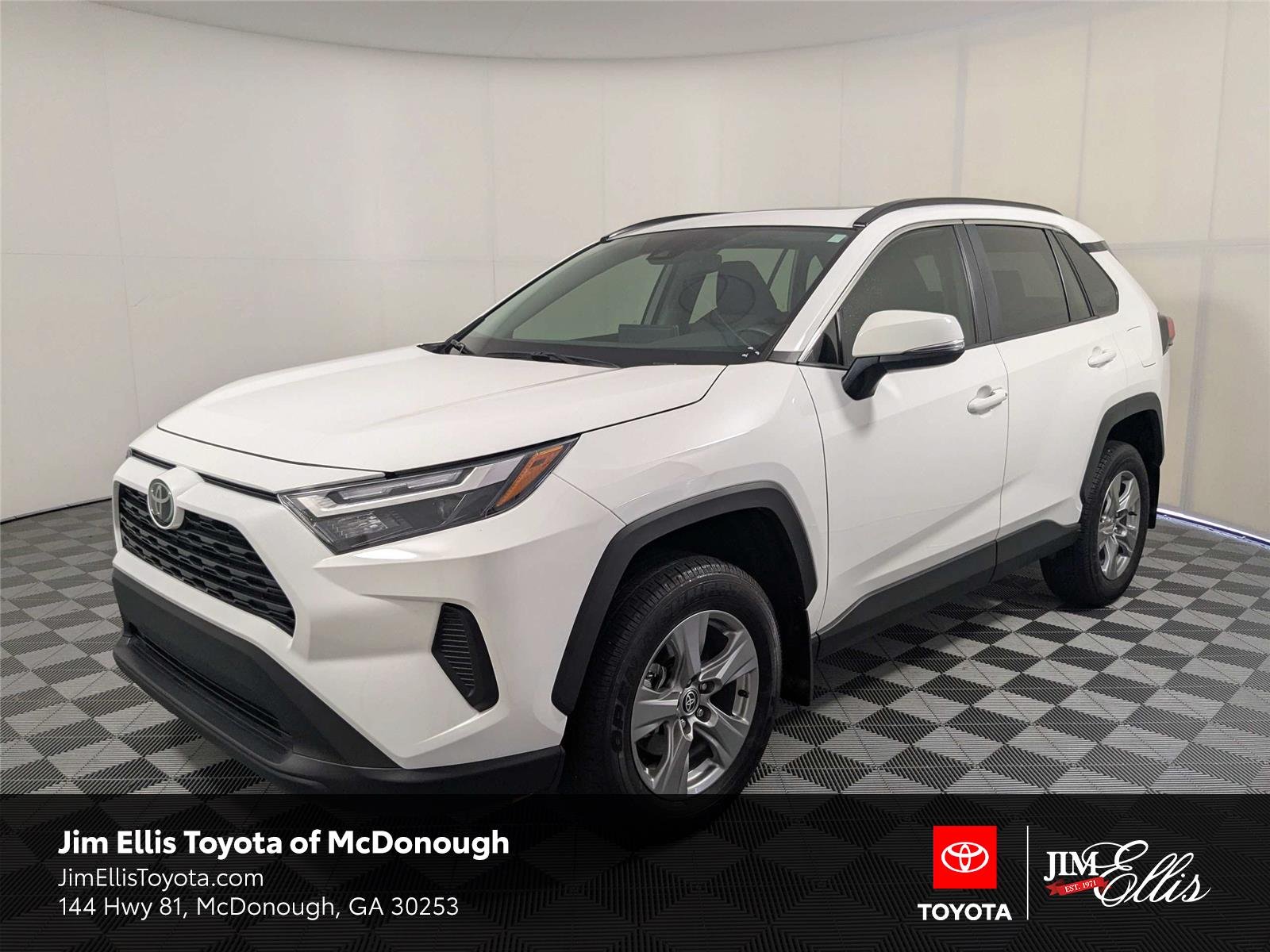Certified Used 2024 Ice Cap Toyota XLE image 1