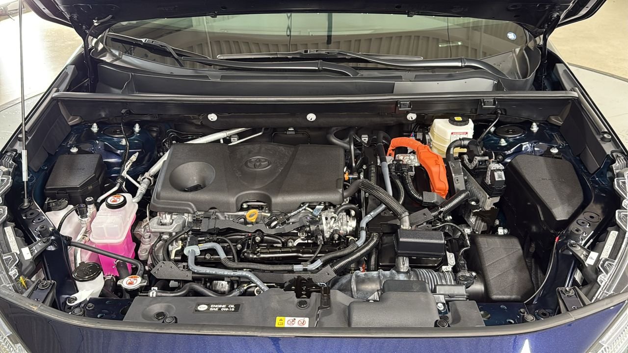 Certified Used 2025  Toyota Limited image 25