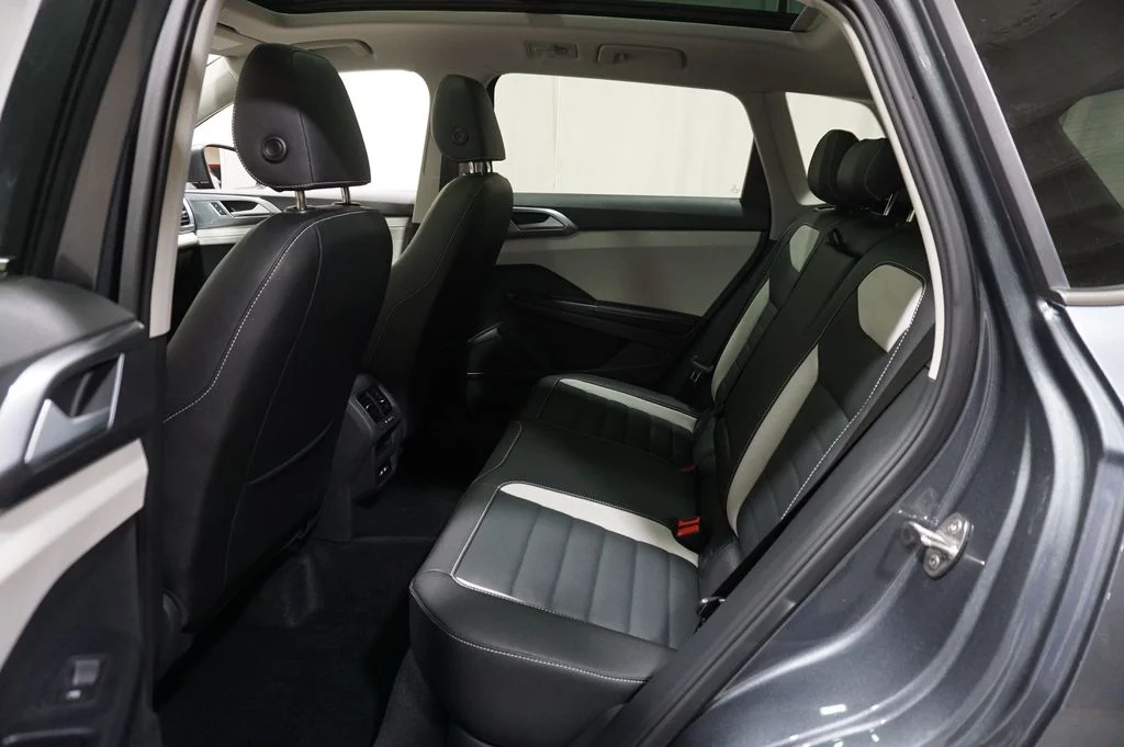 New 2026 Gray Volkswagen 1.5T SEL image 11