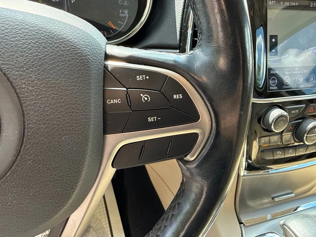 Used 2020 White Jeep Limited image 27