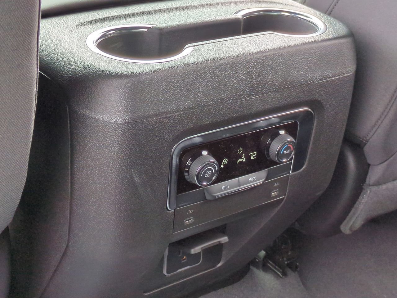 2026 Chevrolet Suburban LS - Photo 21