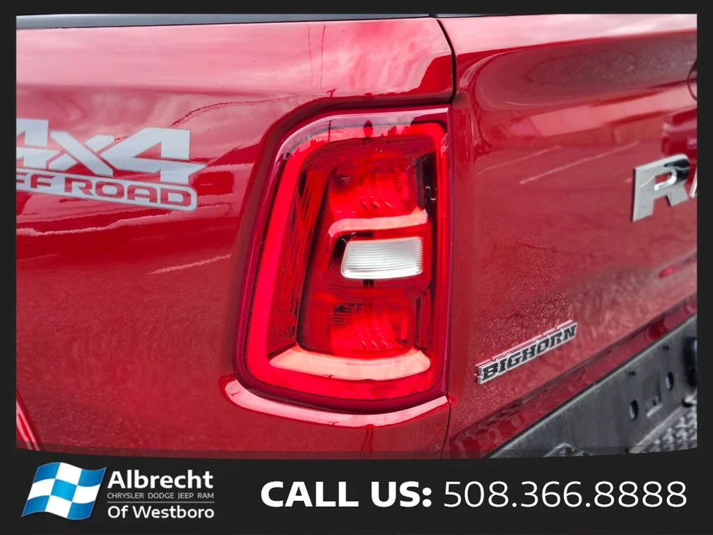 New 2026 Molten Red Pearl-Coat Exterior Paint RAM Big Horn/Lone Star image 9