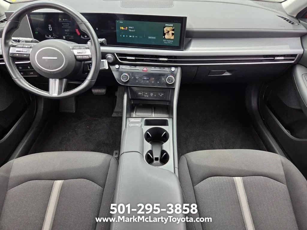 Used 2025 Red Hyundai SEL image 12