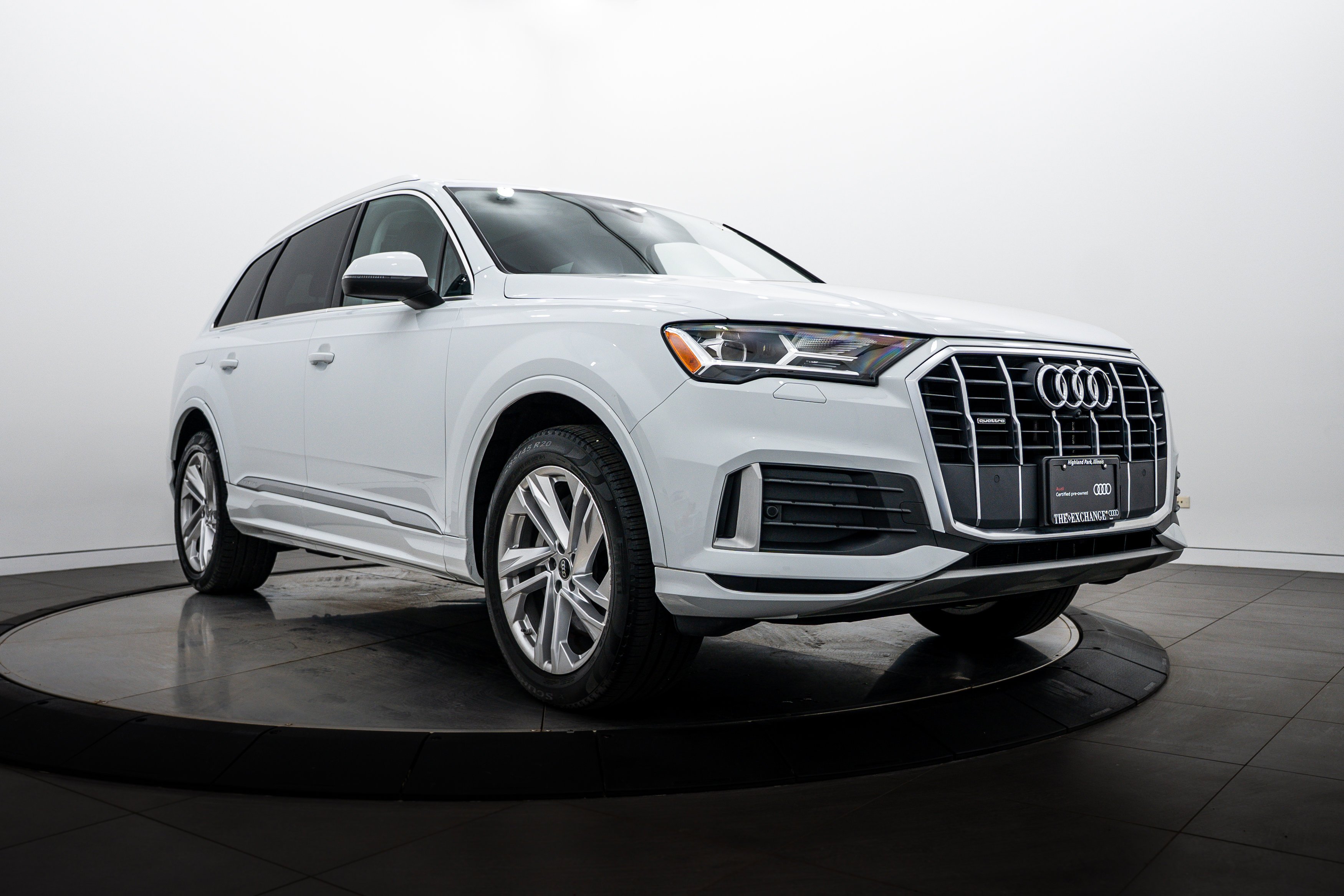 2023 Audi Q7 45 Premium quattro Tiptronic's photo