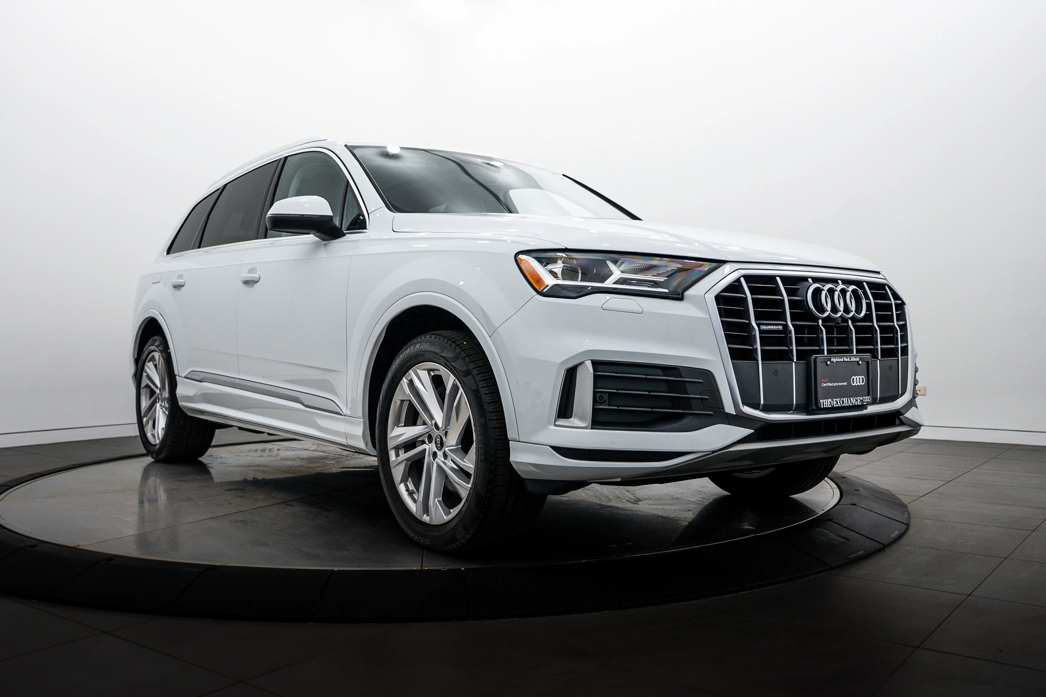 2023 Audi Q7 45 Premium quattro Tiptronic's photo