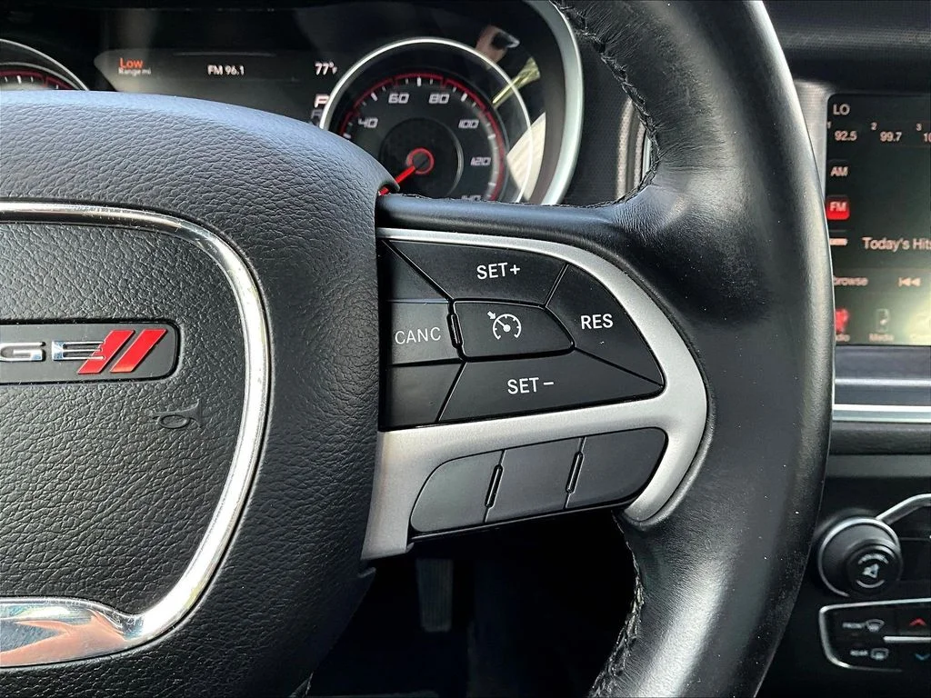 Used 2016 Black Dodge SXT image 15