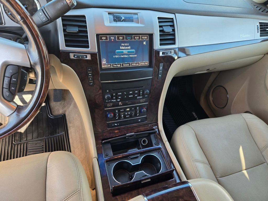 Used 2013 Gray Cadillac Premium image 17