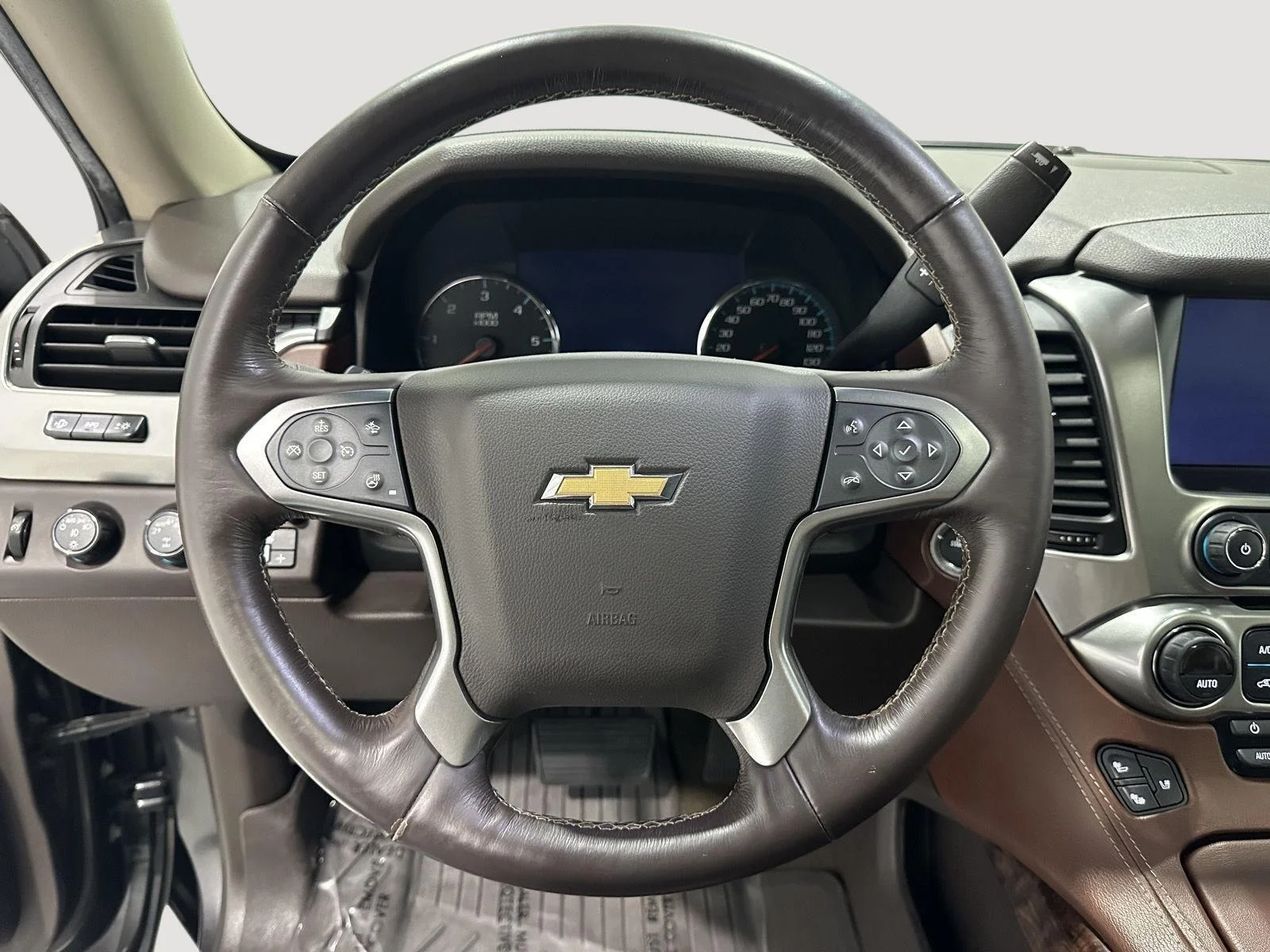 Used 2018 TUNGSTEN METALLIC Chevrolet Premier image 9