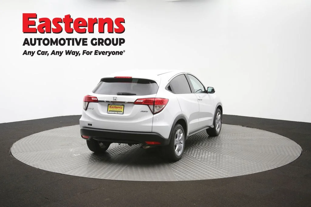 Used 2022 White Honda LX image 36