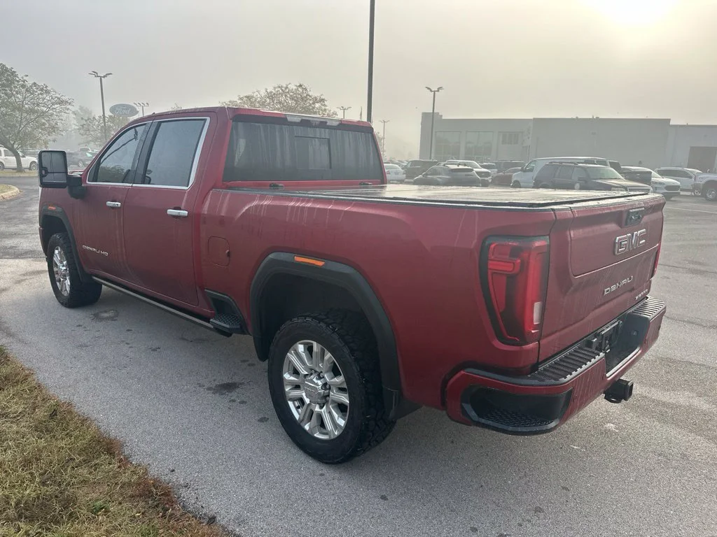 Used 2021 Cayenne Red GMC Denali image 11