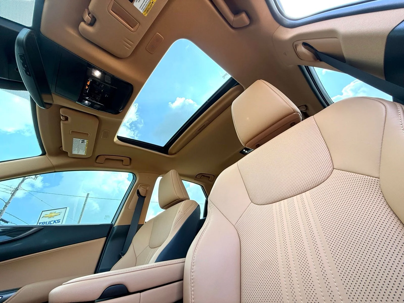 Used 2025 Blue Lexus 350 Premium image 4