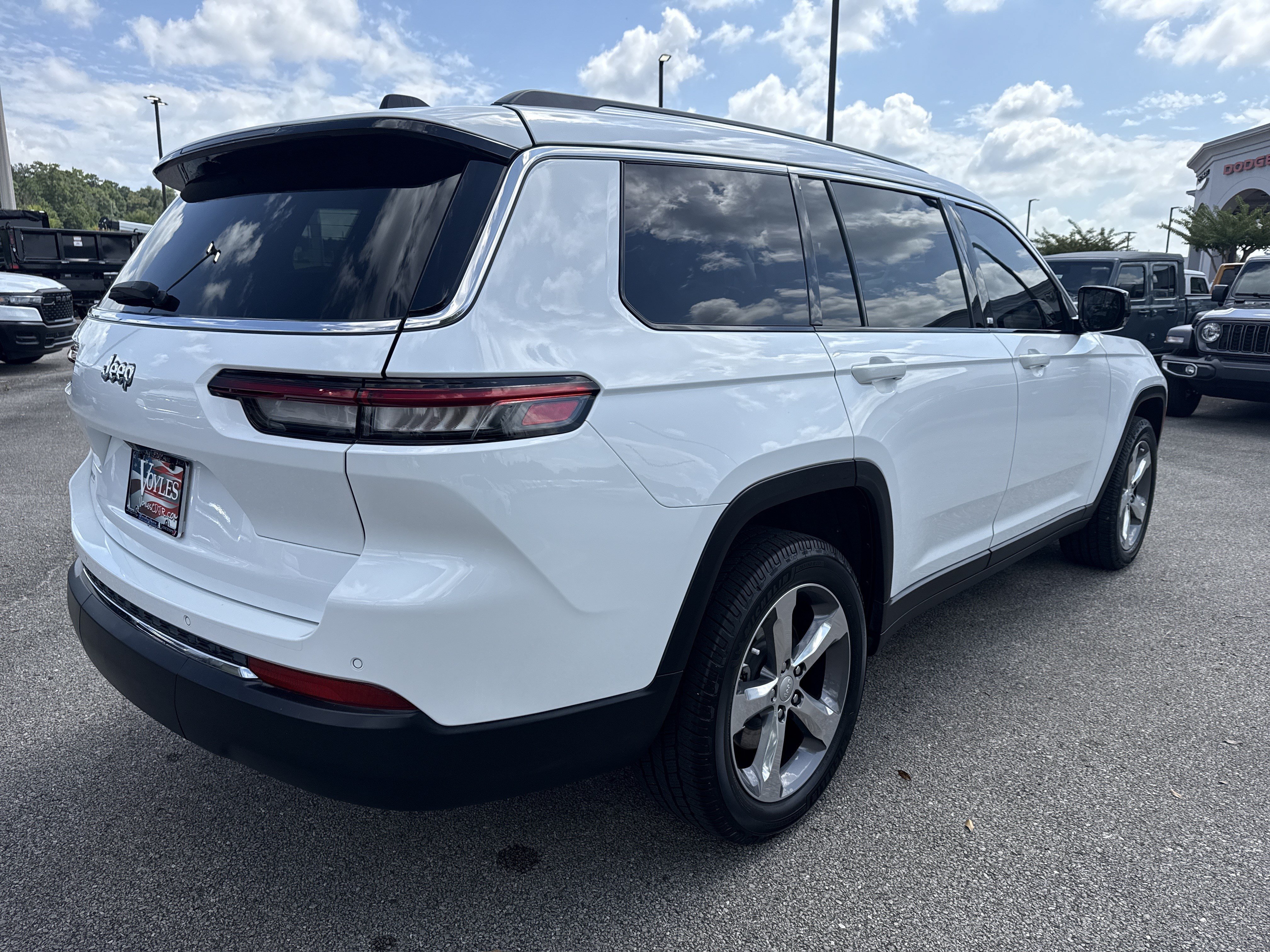 Used 2021 Bright White Clearcoat Jeep Limited image 7
