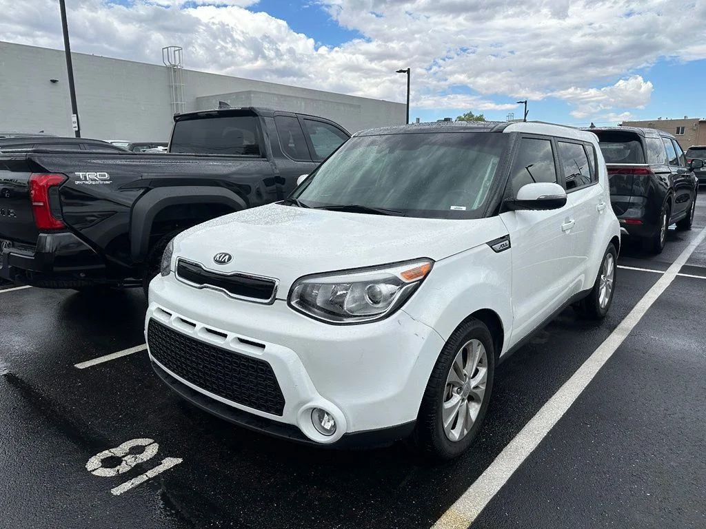 Used 2016 White Kia Exclaim image 7