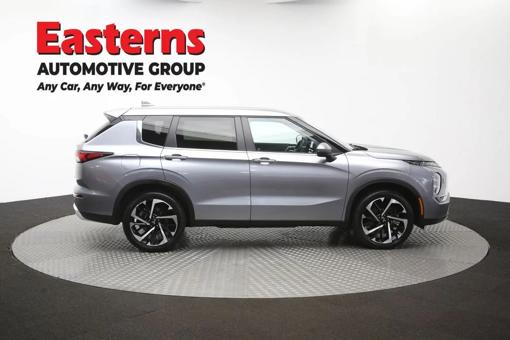 Used 2024 Gray Mitsubishi SE image 45
