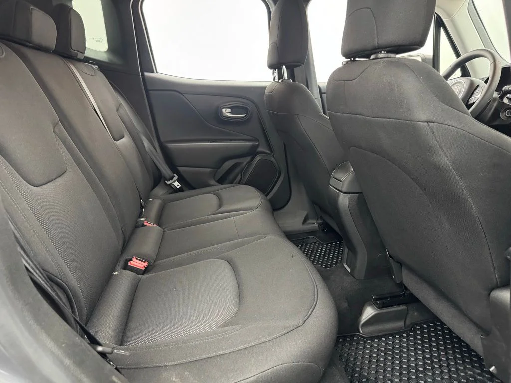 Used 2023 Graphite Gray Jeep Latitude image 36