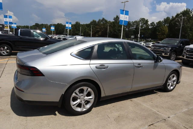 Certified Used 2024 Solar Silver Metallic Honda 1.5T LX image 29