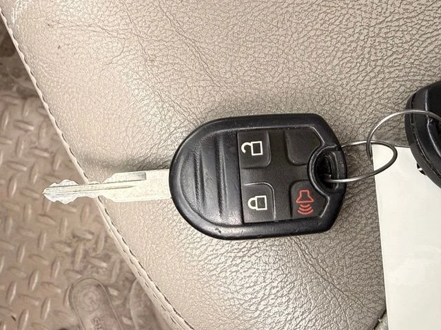Used 2011 White Ford Limited image 13