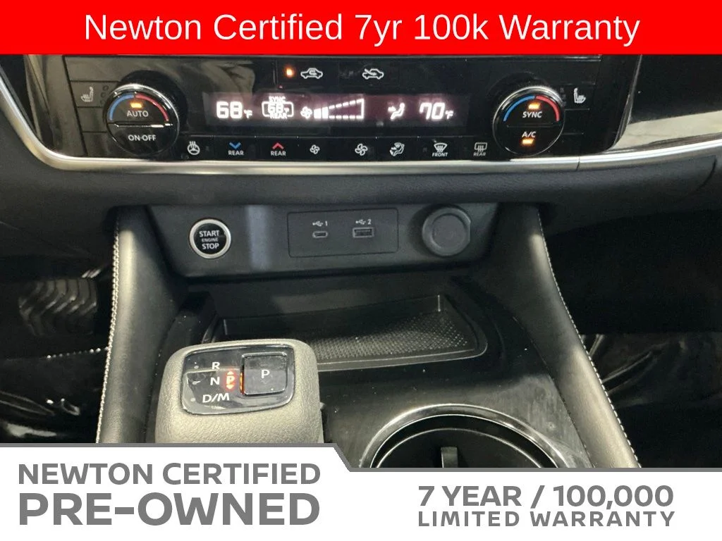 Certified Used 2023 Pearl White Tricoat/Super Black Nissan SL image 16