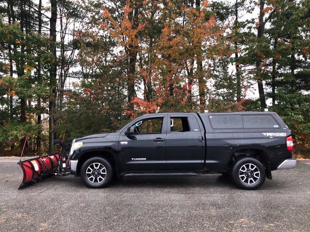 Used 2014 Black Toyota SR5 image 9