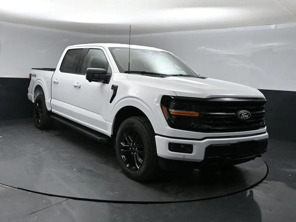 New 2026 Oxford White Ford XLT image 6