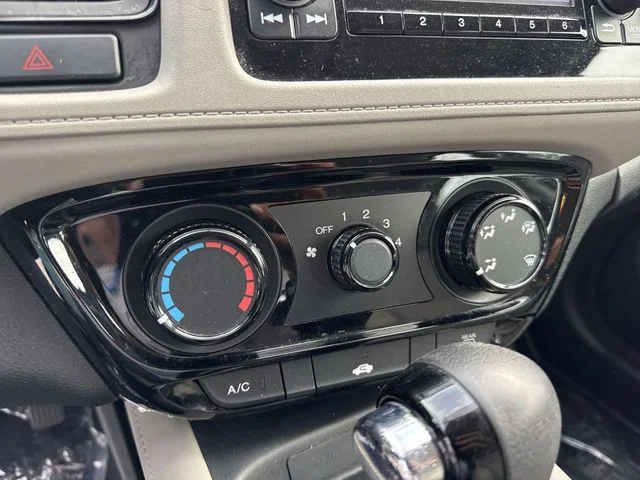 2017 Honda HR-V LX - Photo 19