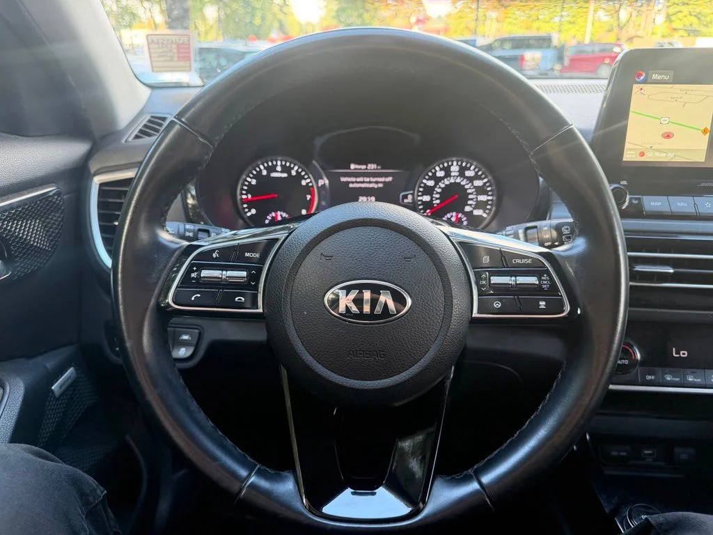 Used 2021 Neptune Blue Kia SX image 16