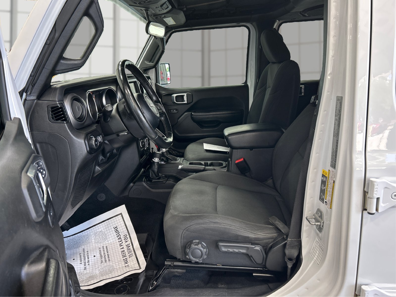 Used 2022 White Jeep Unlimited Willys image 9