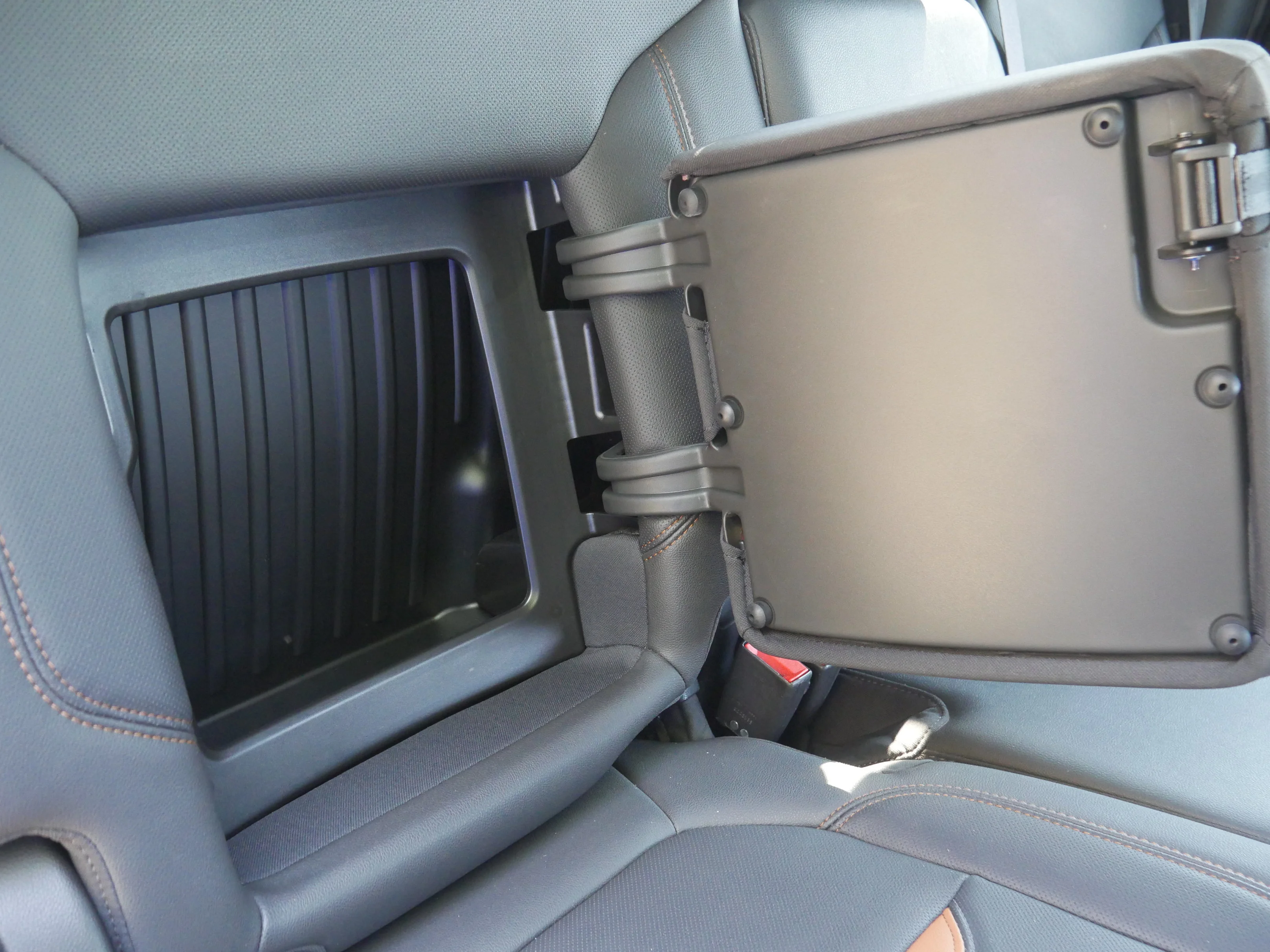 Used 2022 Onyx Black GMC AT4 image 27