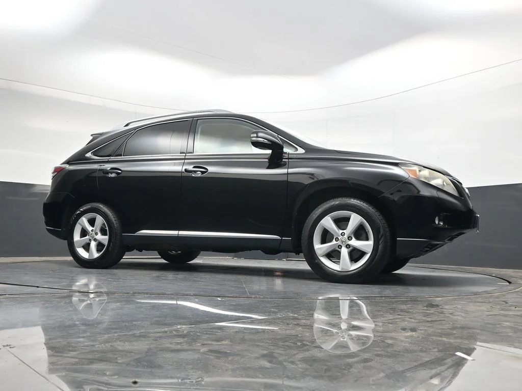 Used 2010  Lexus 350 image 25